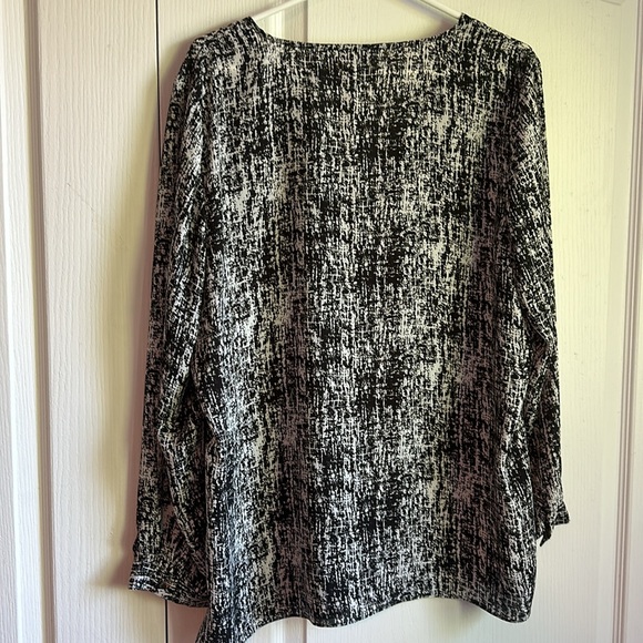 Vince Camuto Blouse - Picture 4 of 4